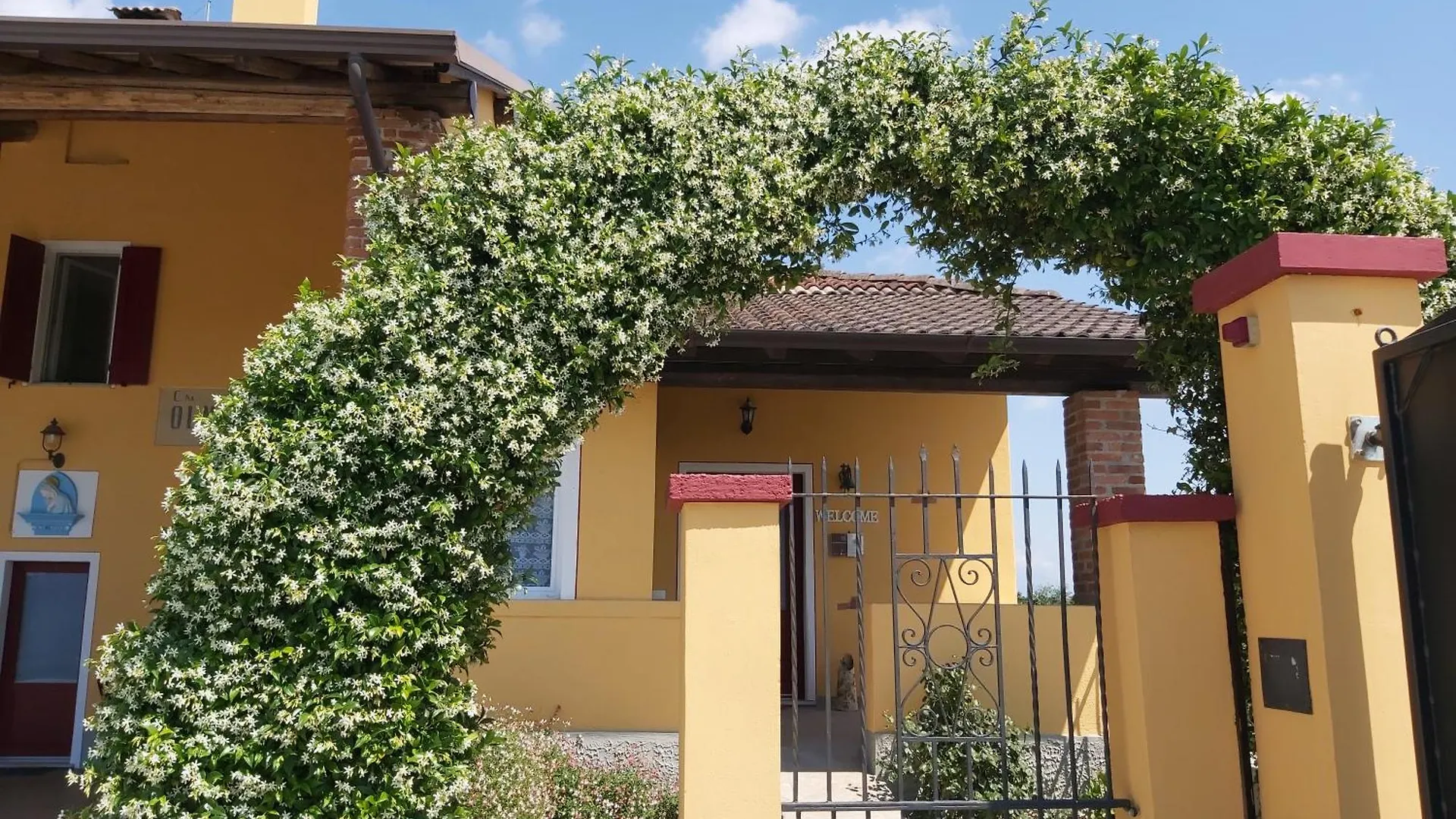 Alojamento de Acomodação e Pequeno-almoço Cascina Olmetto Di Sotto Acomodação com café da manhã Ghedi